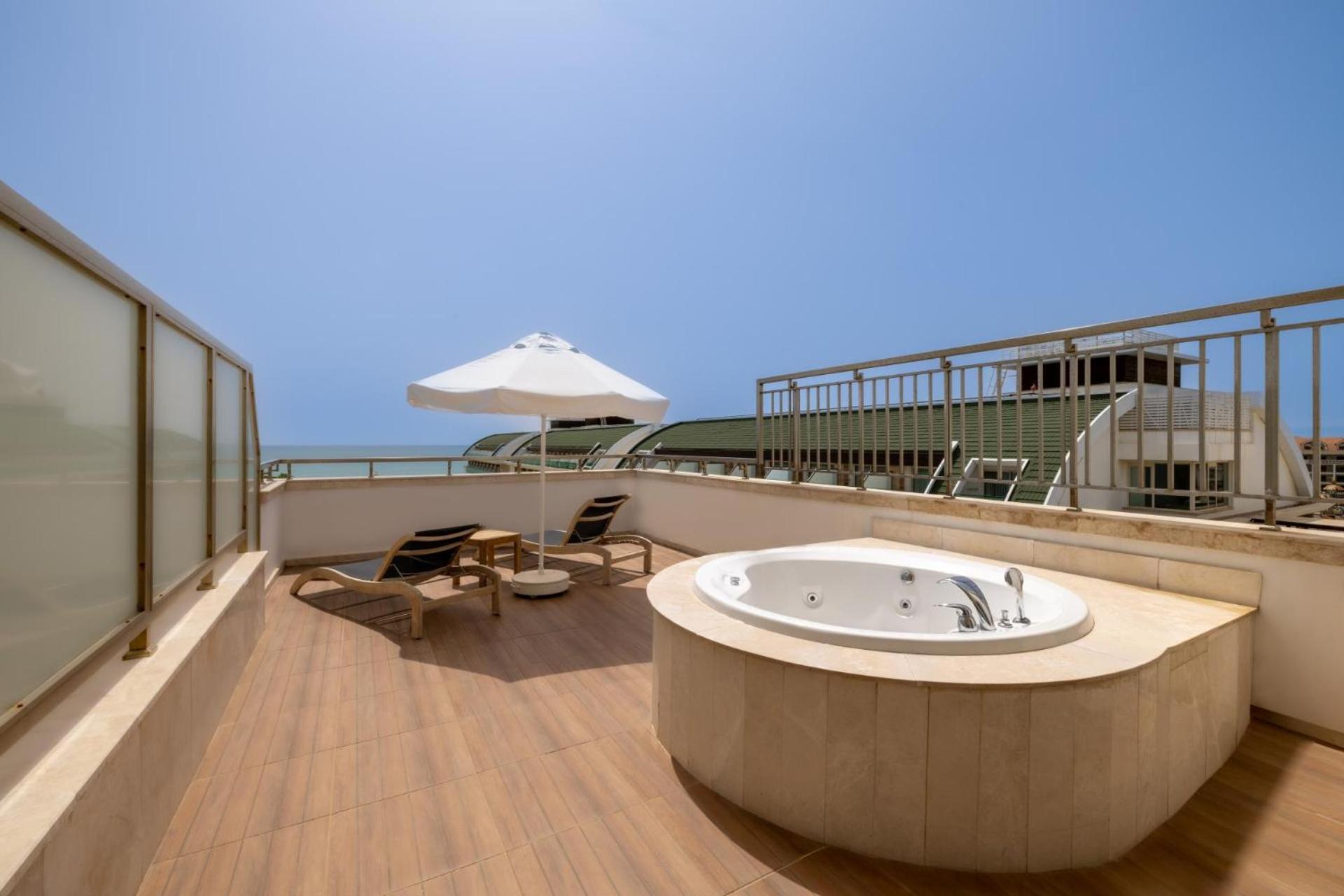 Suite Hot Tub